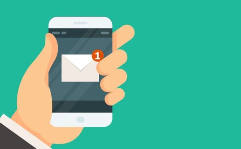 New incoming message on smartphone – email received